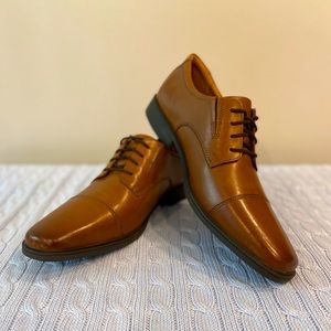 Clarks dress shoes